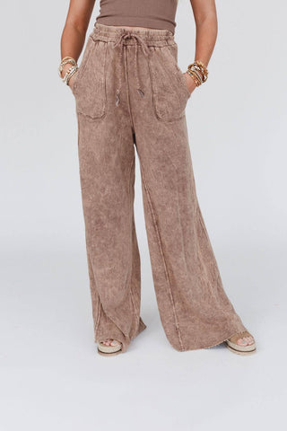 Relaxing Robin Wide Leg Pant in New Mocha