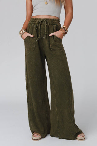 Relaxing Robin Wide Leg Pant in New Olive