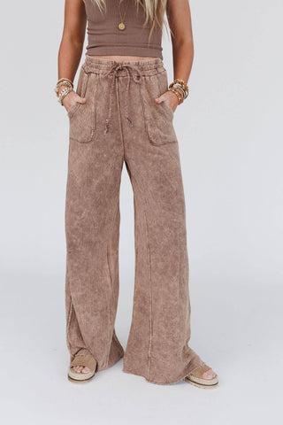 Relaxing Robin Wide Leg Pant in New Mocha