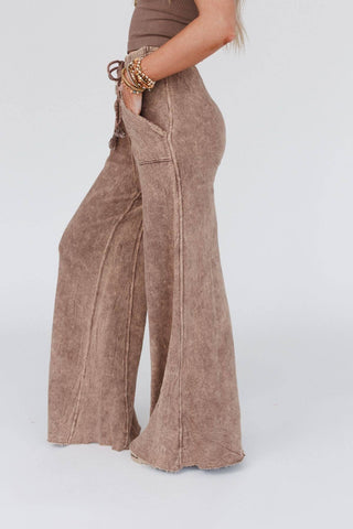 Relaxing Robin Wide Leg Pant in New Mocha