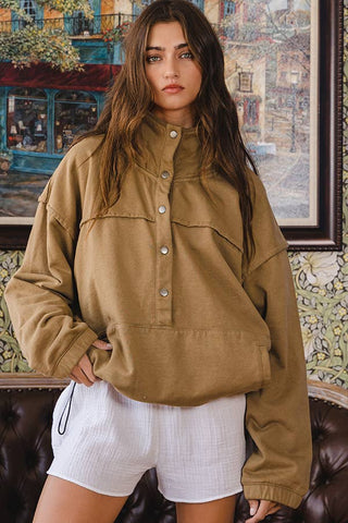 Oversized Woven Pullover in Olive